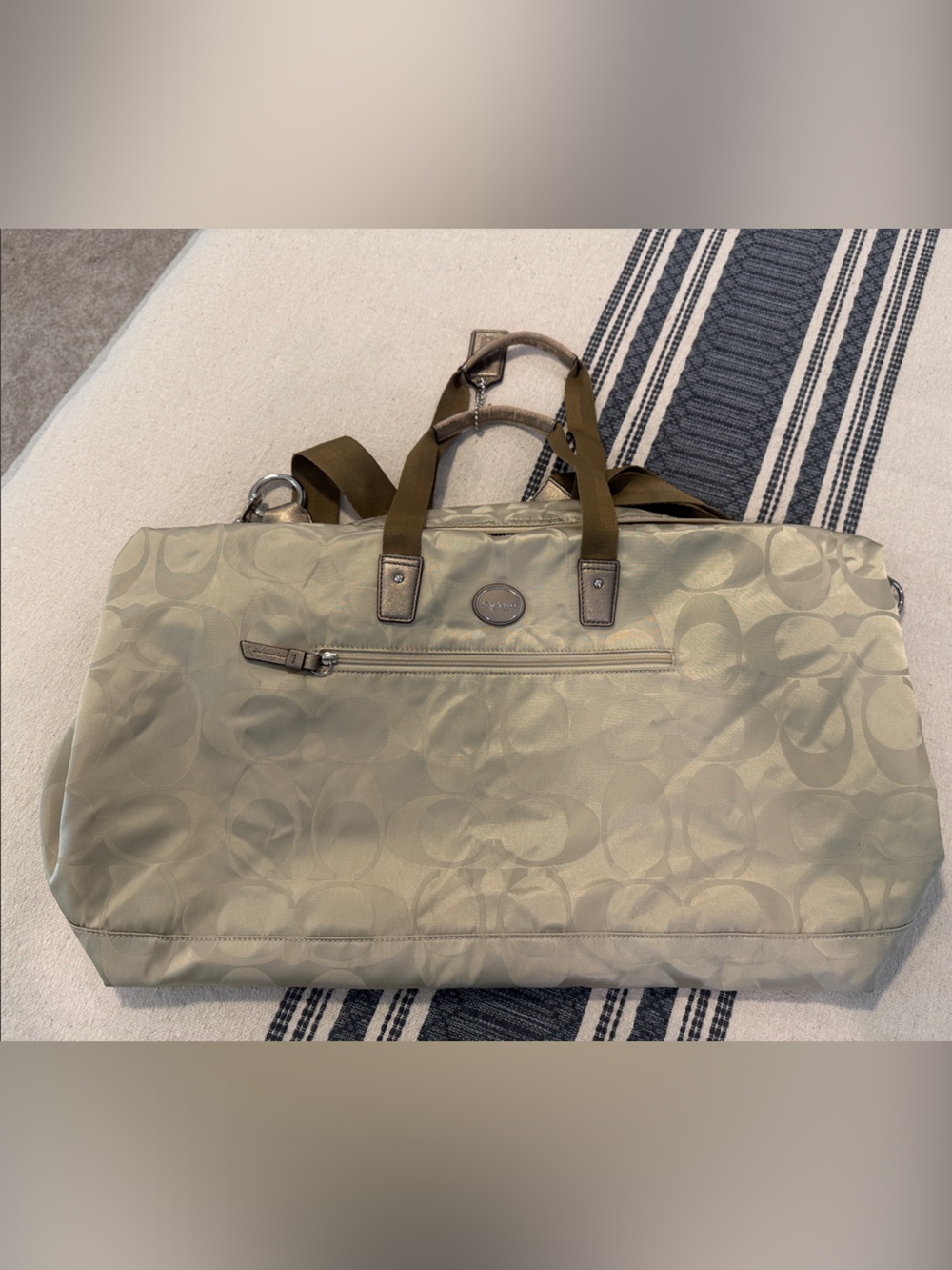 ❤️🤍💙MEMORIAL WEEKEND SALE Coach Getaway Signature Nylon Duffle Shoulder Bag